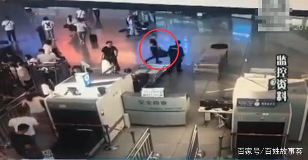 男子過安檢時拔腿就跑，被民警抓獲后一查傻了眼：心虛，跑習(xí)慣了