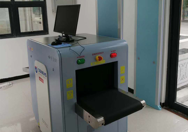 行李過安檢機(jī)，千萬別做種事